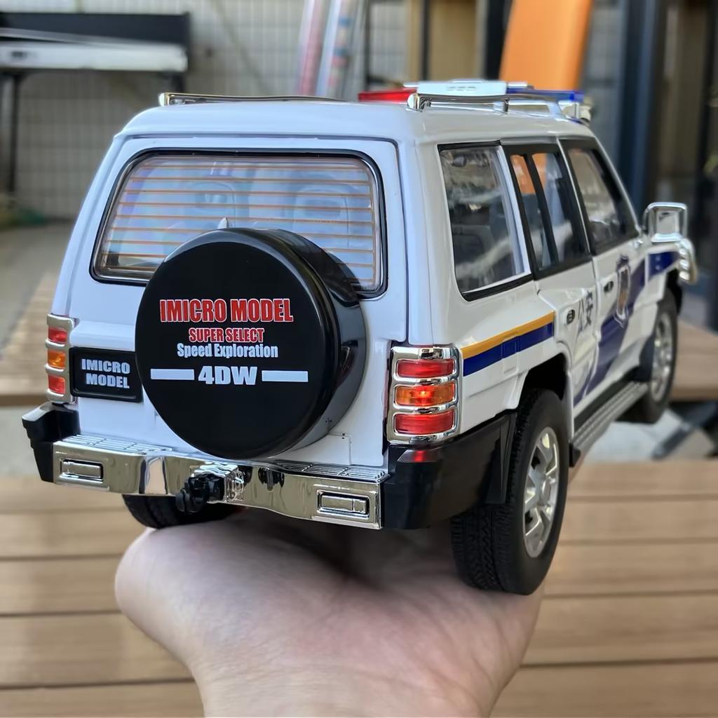 1:18 Mitsubishi Pajero Montero Sport Внедорожник Сплав Металл Литье под давлением Модель Автомобиля Домашний Модный Настольный Дисплей Украшение Подарок на День Рождения Игрушки