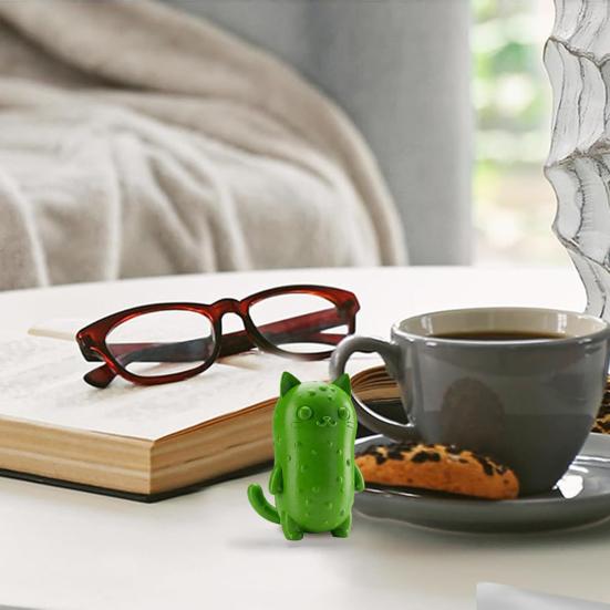 Pickle Cat Figurine Desk Buddy Emotional Support Decoration Pickle Pal 3D Printed Pickle Cat Ornament Gift for Pickle Lovers