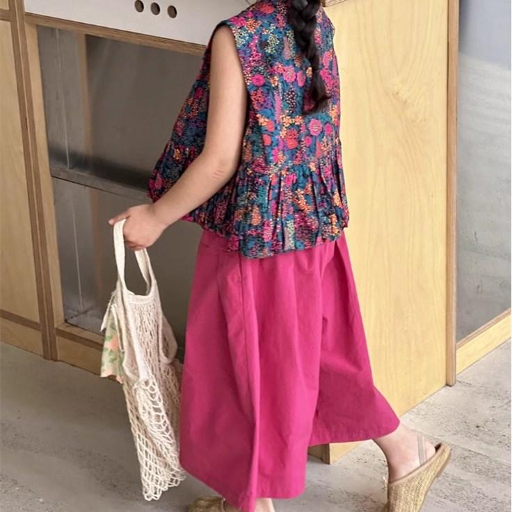 Комплект для девочек с цветочным принтом на весну и лето, детская рубашка без рукавов для детей среднего и маленького возраста + широкие брюки, комплект из двух предметов