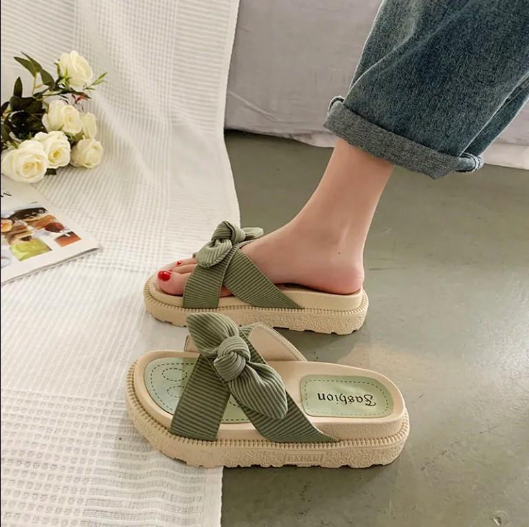 Fashion New Style Fairy Style Lady Summer Slippers Thick Platform Flat Sandals with Butterfly-Knot Summer Flip Flops Sandals Women Shoes