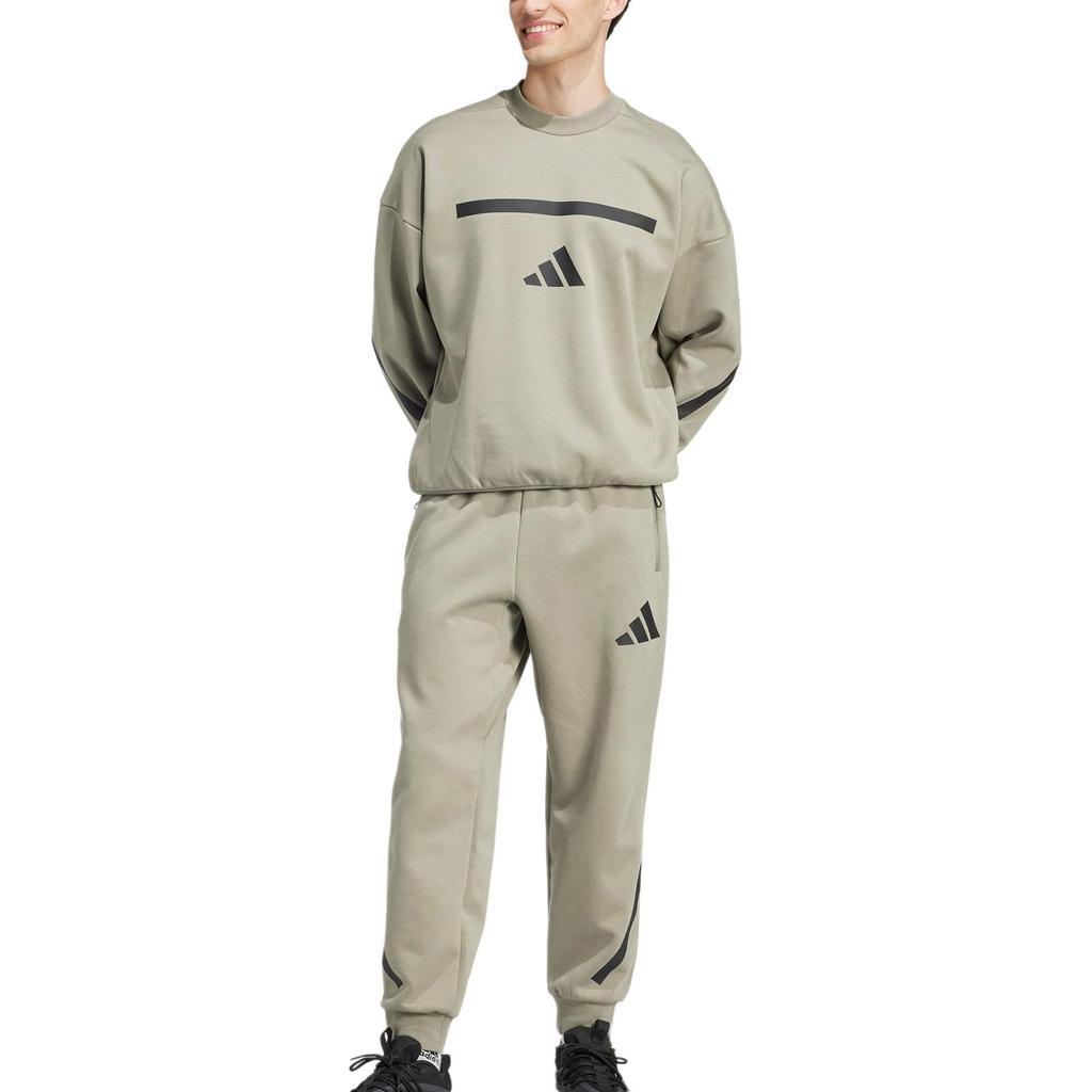 Adidas ЗНЕ. Толстовка удобная легкая теплая с круглым вырезом мужская толстовка земляно-коричневого цвета JE3076