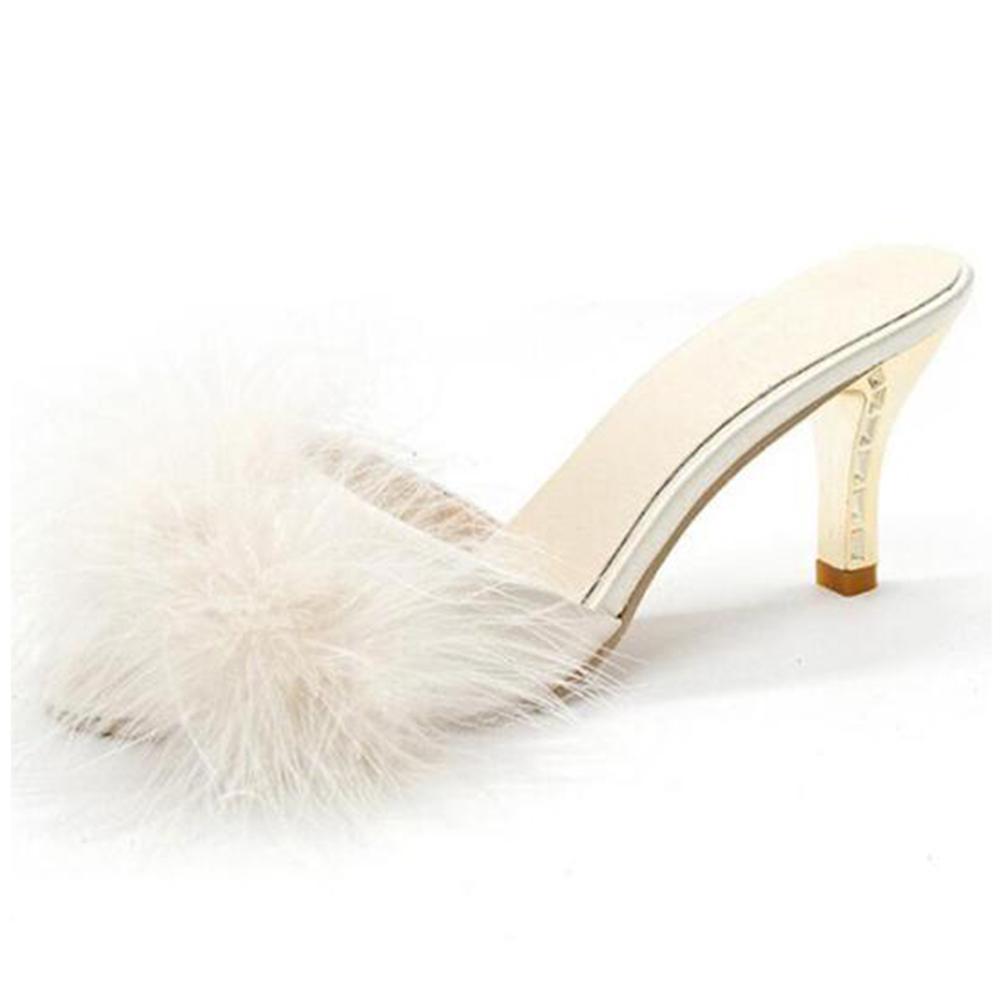 Женские шлёпанцы на каблуке с перьями