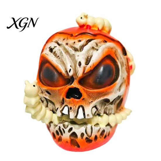 Resin Horror Tabletop Props Halloween Skull Apples Statue, Gothic Spooky Decor with Worm, Prop for Party Haunted House, Unique Gift Secret Room