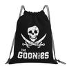 Индивидуальные мешки-мешки The Goonies Never Say Die для женщин и мужчин, складные спортивные сумки-рюкзаки для спортзала, готические пиратские черепа, тренировочные рюкзаки