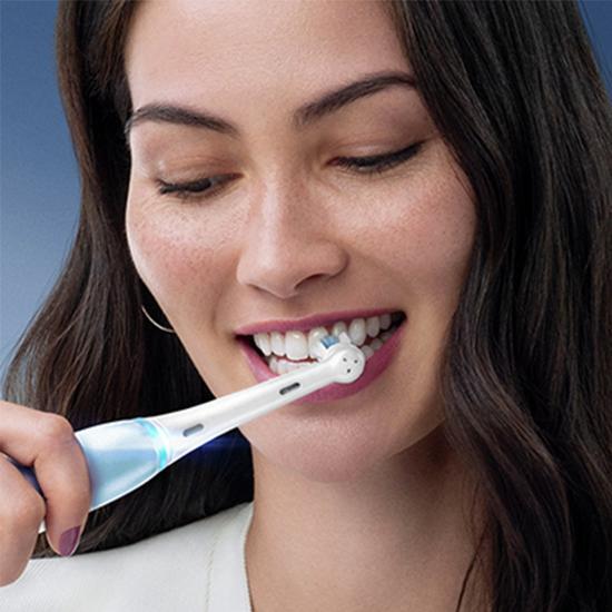 Oral-B IO3 Ice Blue Electric Toothbrush