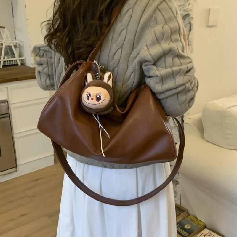 Ретро сумка женская большой вместимости 2025 новая осенне-зимняя универсальная на плечо сумка-мессенджер популярная в этом году сумка-подушка для поездок