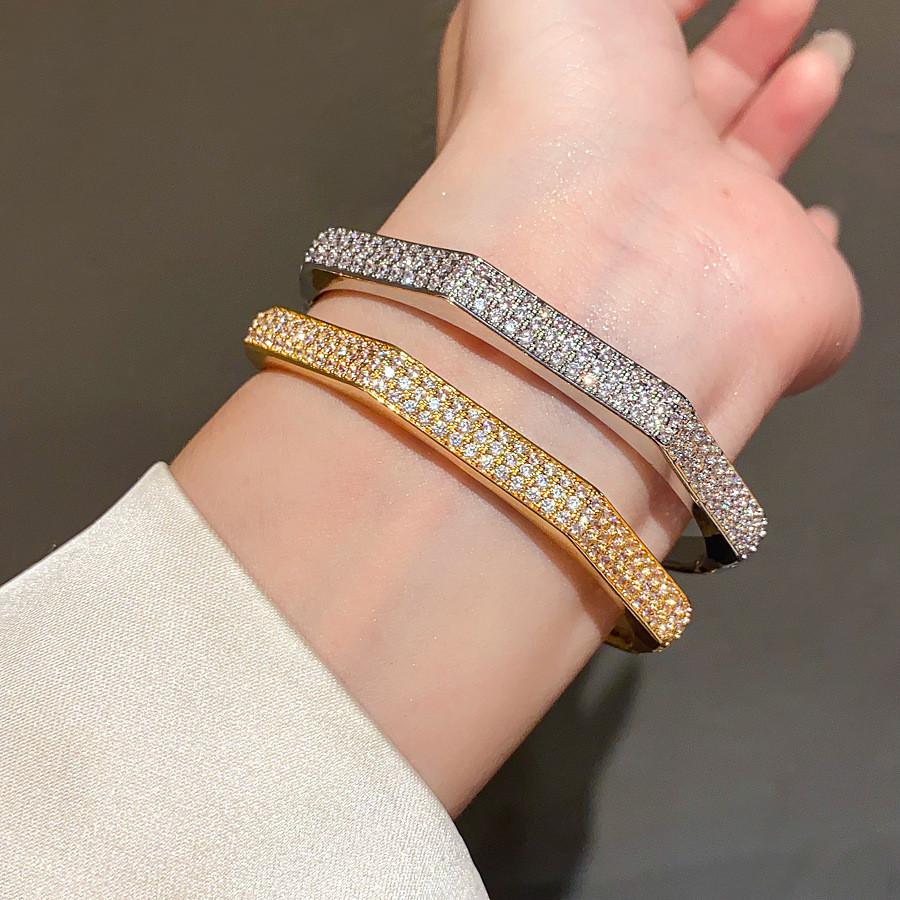 Copper Metal Zircon Clasp Bracelet With Luxury Finish For Formal And Casual Outfits