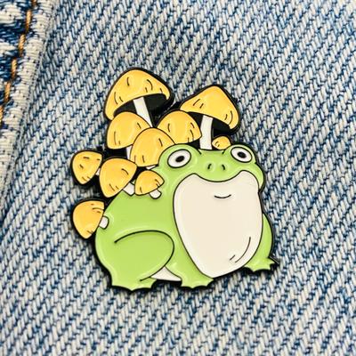Новая эмалированная булавка с изображением сумасшедшей лягушки и грибов, металлический соединитель, подарок на день рождения, 1 шт.