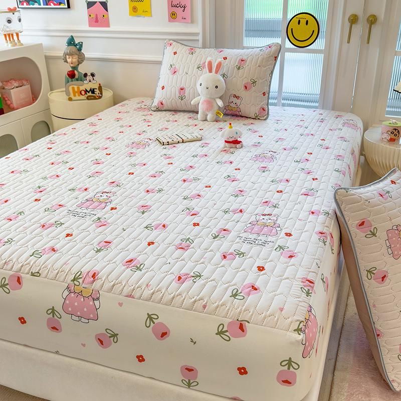 G5Z Quilted Fitted Sheet Set: Anti-Dust Bed Cover & Mattress Protector