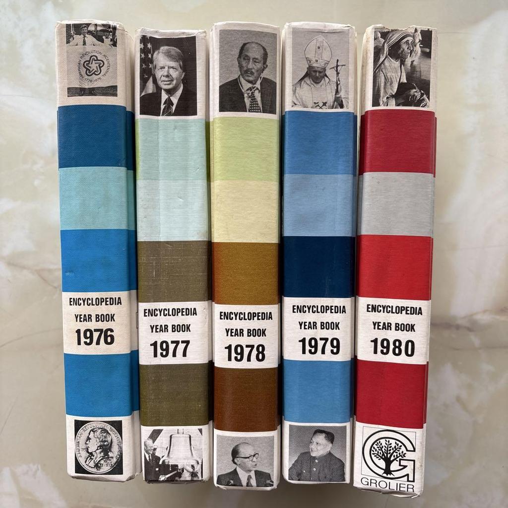 [USED] ENCYCLOPEDIA YEAR BOOK 1976-1980 5-book set