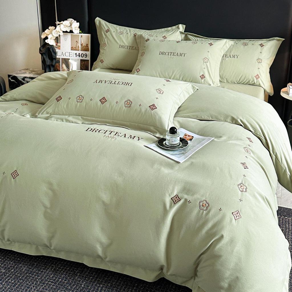 Elegant All-Cotton Flannel 4-Piece Bedding Set with Embroidered Duvet Cover and Skin-Friendly Bed Sheet