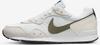Sneakers Nike Venture Runner Summit White/black/white/medium Olive
