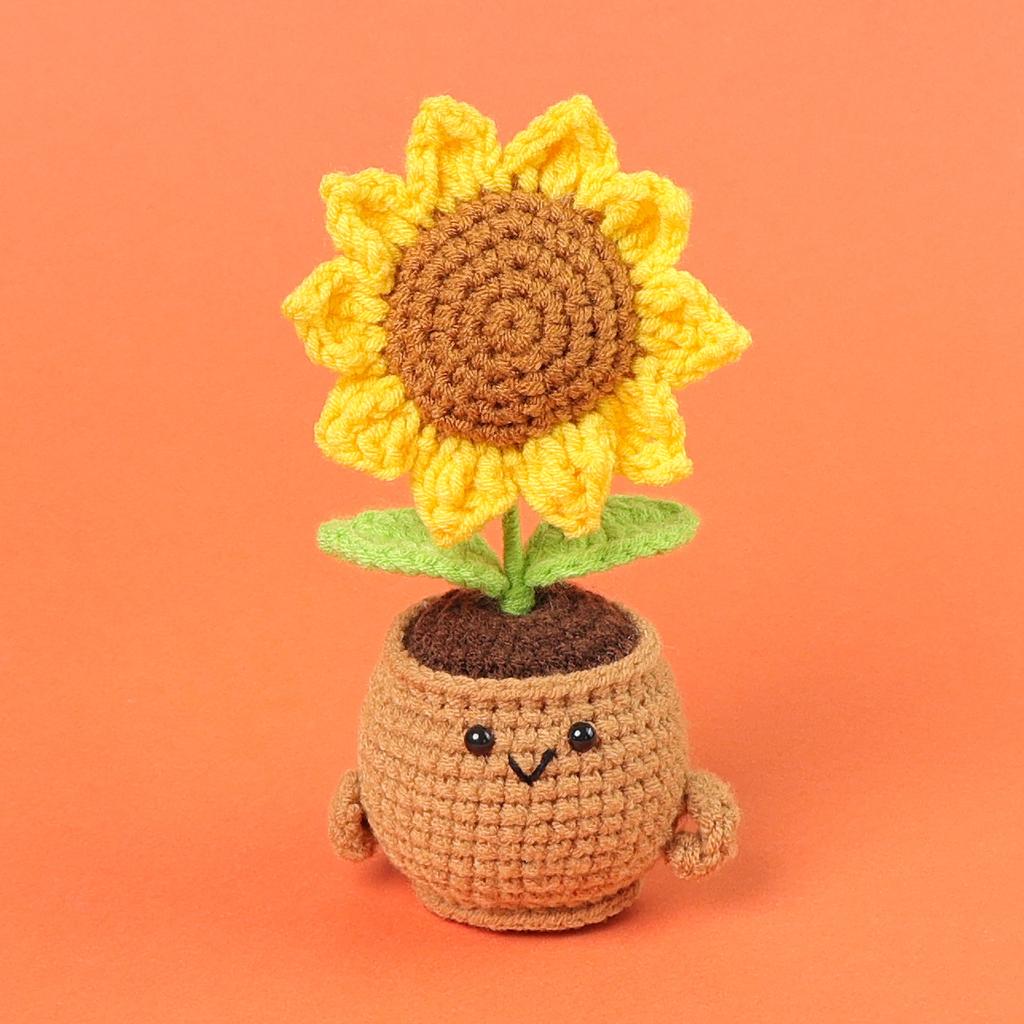 Cute Crochet Sunflowers with Potted Funny Kintted Flower Car Table Decor Handwoven Plant Gift Graduation Gifts