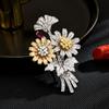 SUYU Women's Light Luxury Design Elegant Inlaid Zircon Flower Brooch Fashionable And Versatile Niche Design Sense Brooch