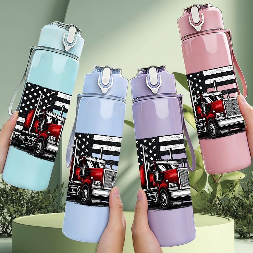 1PC USA Flag American Eagle Badge Print 750ml Color Plastic Sports Water Bottle Leakproof Flip Straw Lid Suitable for Sports Office Home Use
