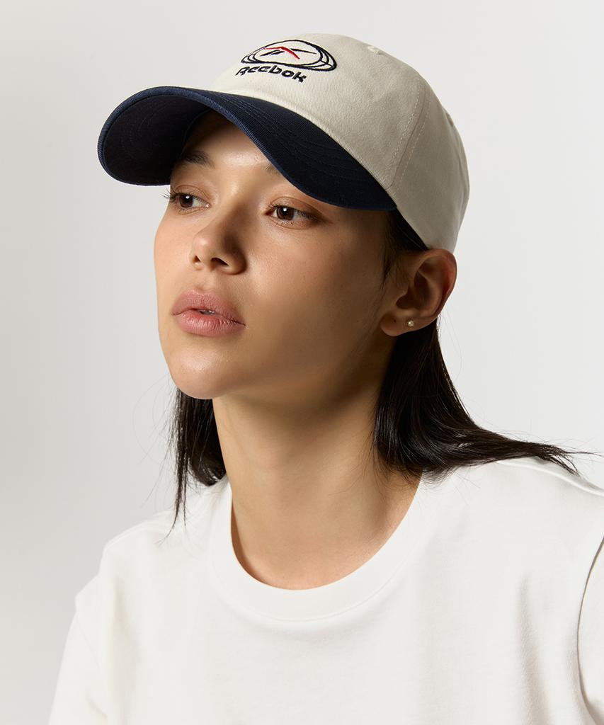 Reebok Кепка с логотипом-кругом - Кремово-белый