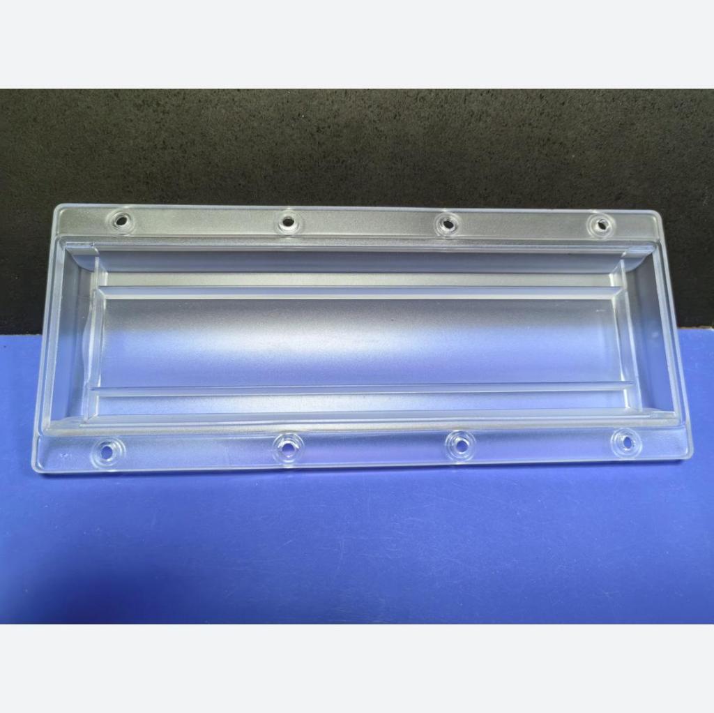 Rectangular Outdoor Floodlight with UV-Resistant PC Lens, Waterproof and Sun-Proof.