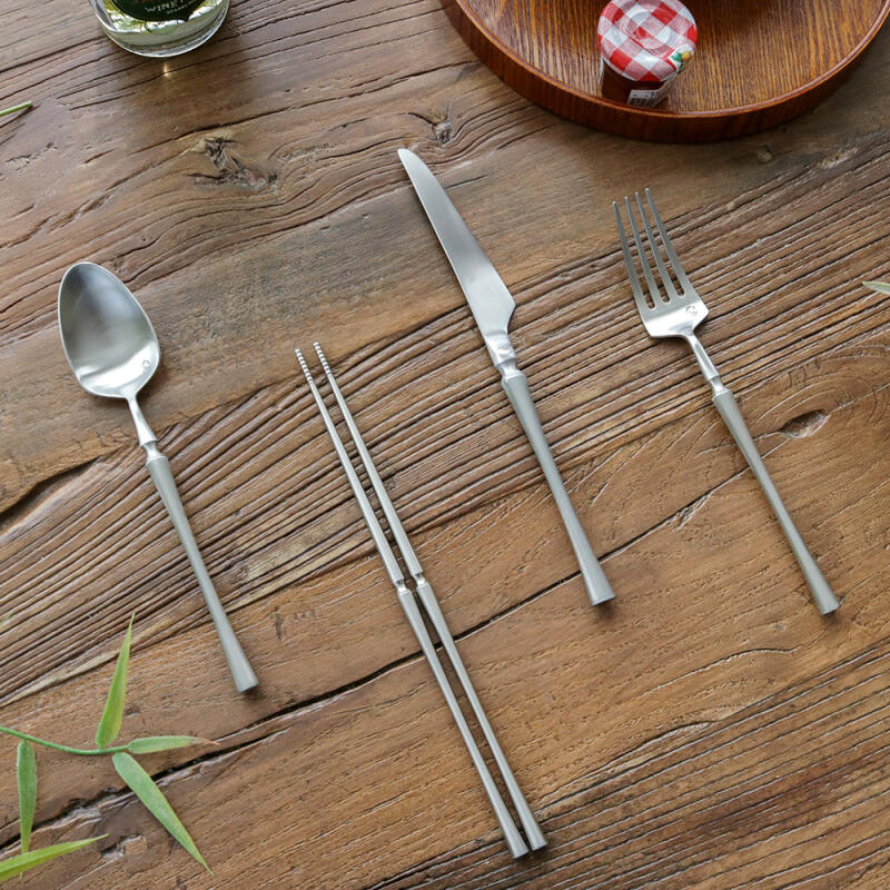 Silver cutlery set