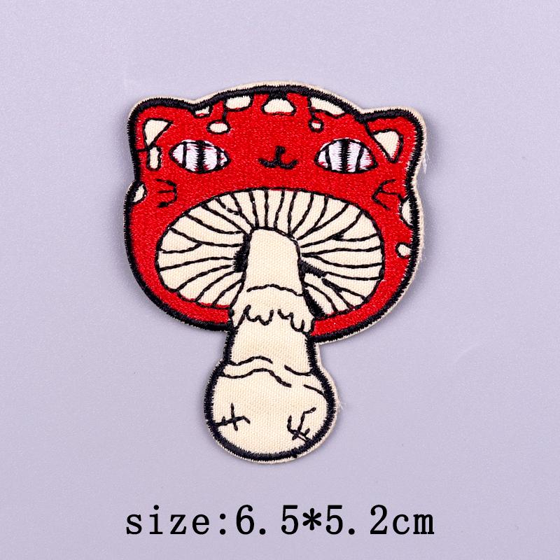 Mushroom Patch Iron On Patches For Clothing Thermoadhesive Patches On Clothes Natural Cartoon Embroidery Patch For Clothes Badge