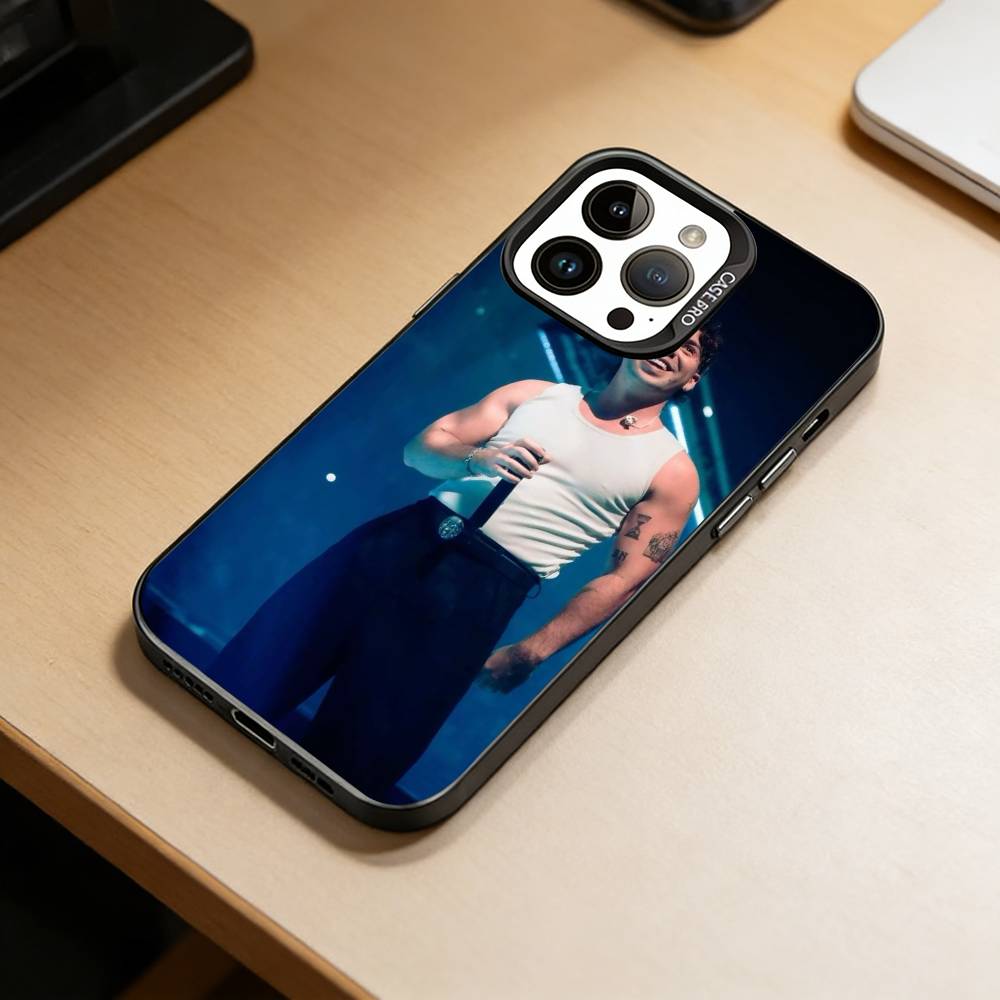 Чехол для телефона Singer Q-Quevedo для iPhone 17,16,15,14,13,12,11 Plus,Pro Max,XS, Цветной Серебряное Покрытие Внутренняя Крышка