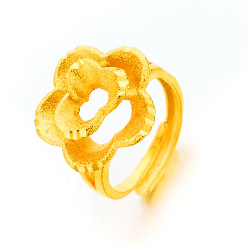 Женское кольцо с цветком из матового золота - пескоструйная обработка бархата