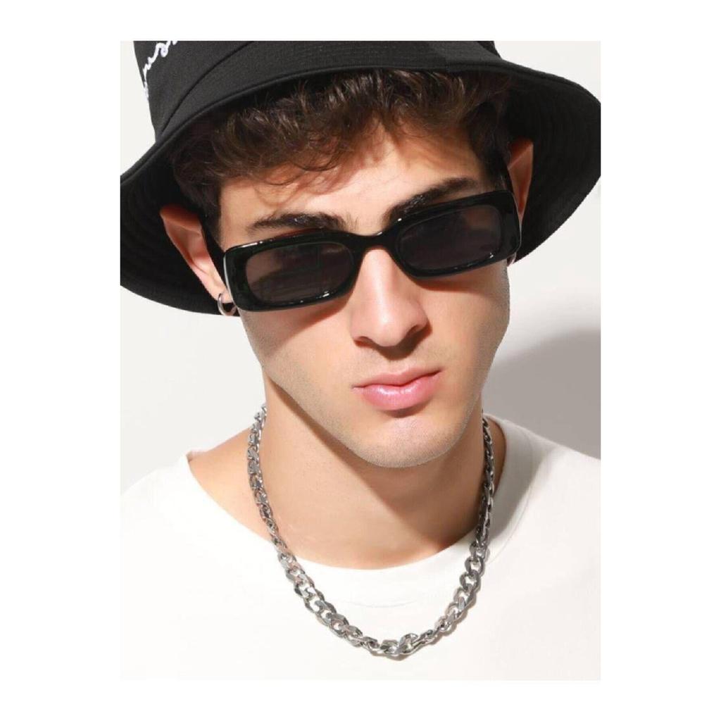 Винтажные черные солнцезащитные очки в массивной оправе