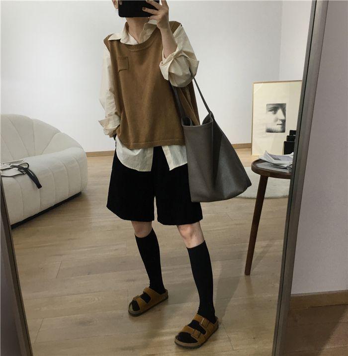 Вельветовые шорты А-силуэта в ретро-стиле с высокой талией - Женские осенние и зимние повседневные шорты с широкими штанинами, расклешенные от колена.