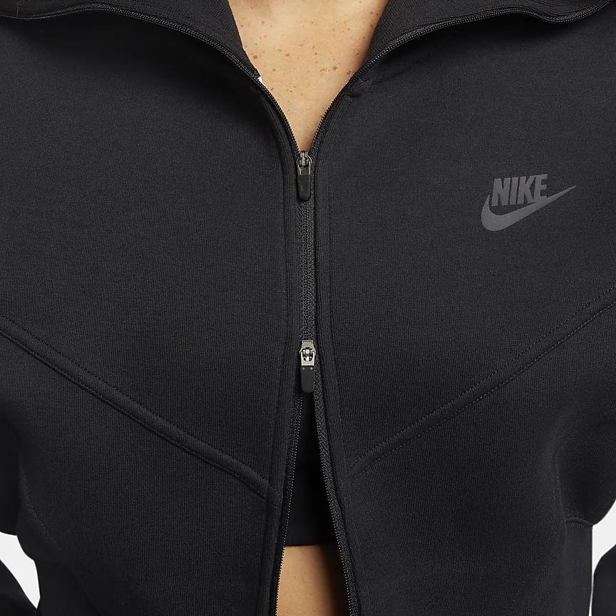 Nike Спортивная одежда Tech Fleece Куртки и пальто Женские Черный FN2524-010