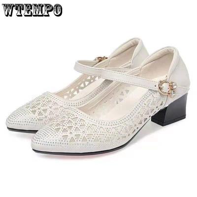 Сандалии на среднем каблуке. Сандалии в сетку. Туфли с отверстиями. Женские сандалии с полой дышащей мягкой подошвой для среднего возраста.