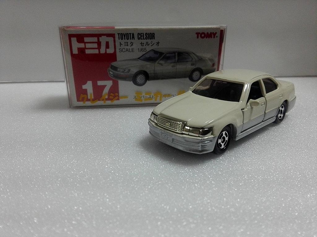 Out of Print Tomica Toyota Celsior Crazy Mini Car Circle with Case No.17