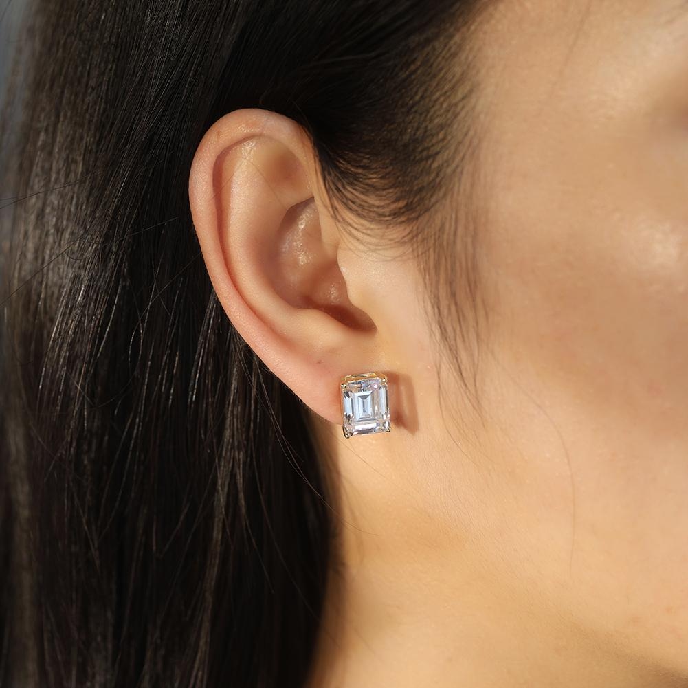 ODM Service Gloss Gold Plated S925 Silver Minimalist Assorted Sizes Emerald Studs Large Step Cut Rectangular Moissanite
