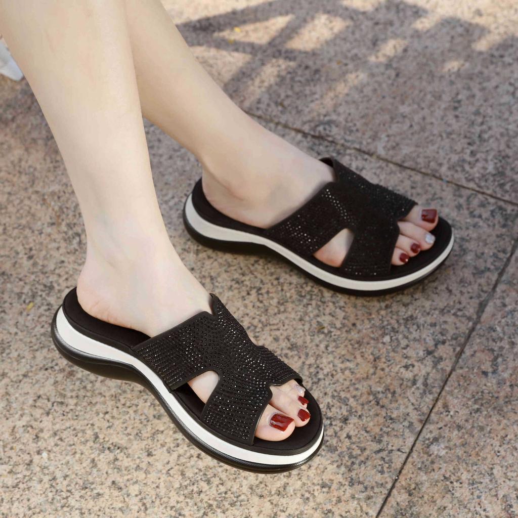 New Spring and Summer Casual Rhinestone Sandals Women's Non-slip Seaside Beach Slope Heel Slippers