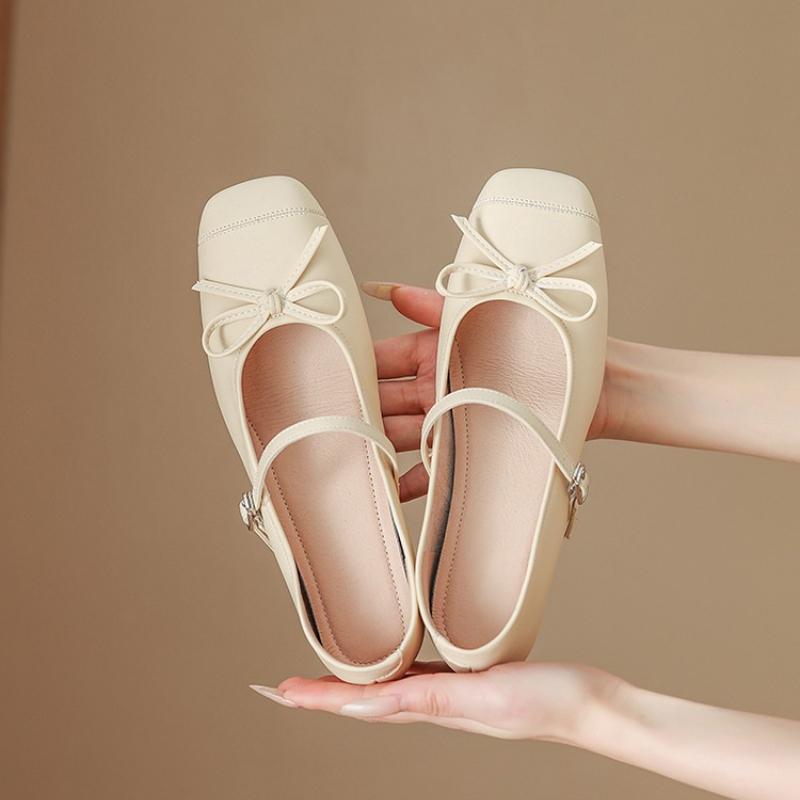 Мода 2025 Новая мода Внутренние туфли Мэри Джейн на танкетке Женские туфли с квадратным носком и мелким вырезом Кожаные летние одинарные туфли