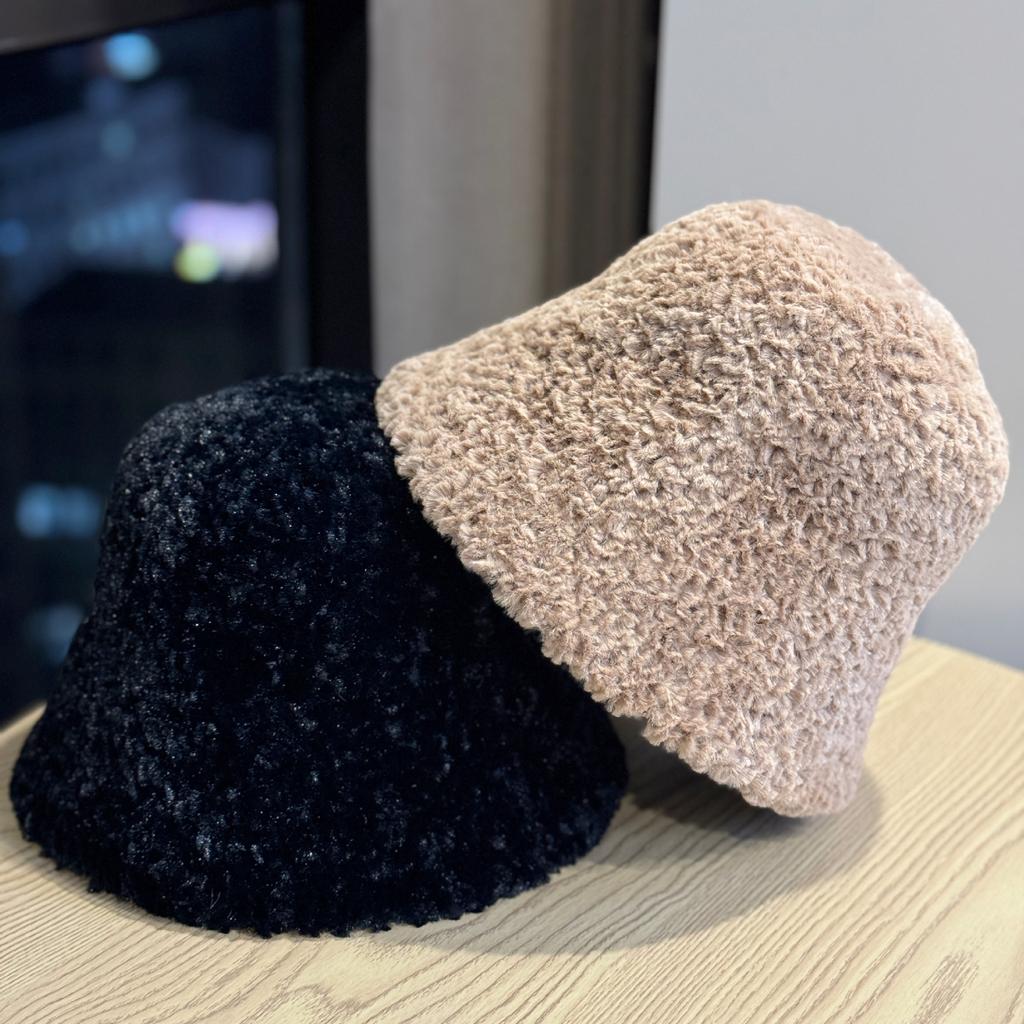 Новая шляпа рыбака женская осенне-зимняя однотонная универсальная теплая плюшевая шляпа-ведро нишевого дизайна с простым покрытием лица