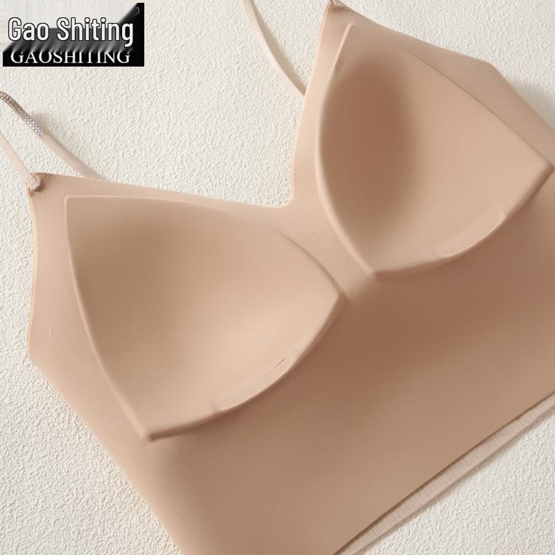 Женская осенне-зимняя майка на тонких бретелях со встроенным бюстгальтером и вкладышами