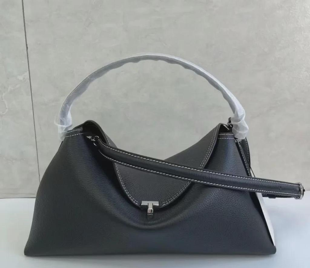 Luxury Swedish Cowhide Commuter Bag: High-Capacity Shoulder, Crossbody, or Underarm Handbag