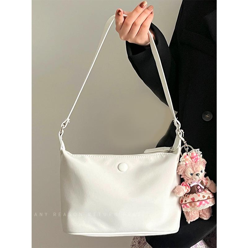 Сумка женская 2024 новая ветрозащитная легкая текстура маленькая сумка через плечо часто универсальная сумка-мессенджер для поездок на работу