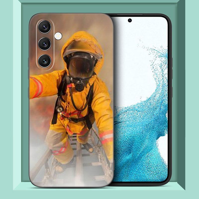 Чехол «Пожарный Герои пожарного» для Samsung A13 A22 A24 A32 A23 A25 A34 A35 A52S A53 A54 A55 A73 A12 A14 A15 A31 A33 A50 A51 A72