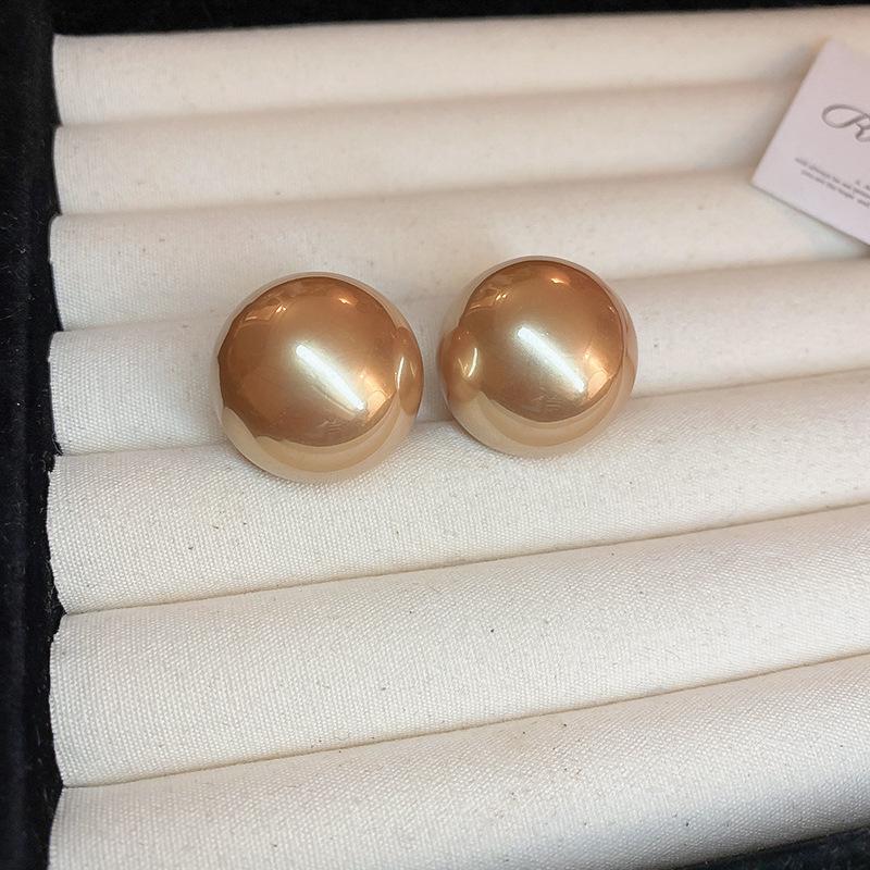 Real gold electroplated silver needle oval pearl earrings winter retro versatile stud earrings fashion high-end earrings women