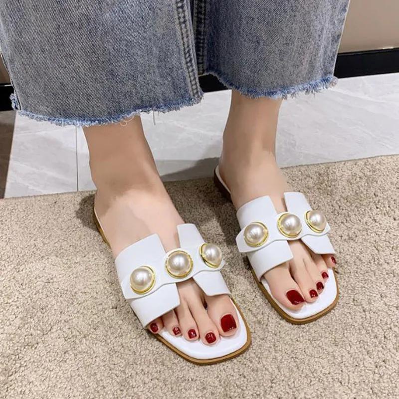 Модные женские тапочки, модные повседневные туфли на плоской подошве с жемчужным принтом, простые удобные пляжные сандалии на мягкой подошве, женские сандалии 2024 года