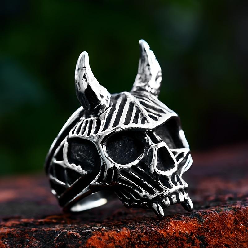 New Dark Style Retro Horned Monster Skull Men's Ring