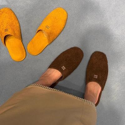 Версия из мягкой кожи~ ленивая сумка miu и полутапочки для женщин носить 2025 новые удобные слипоны