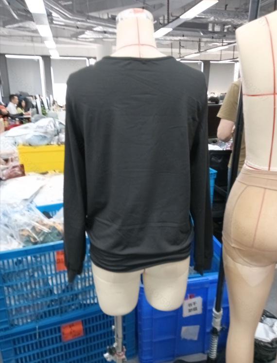 Осень и Зима Однотонная С Длинным Рукавом Квадратный Вырез Двухслойный Эффект Свободная Футболка