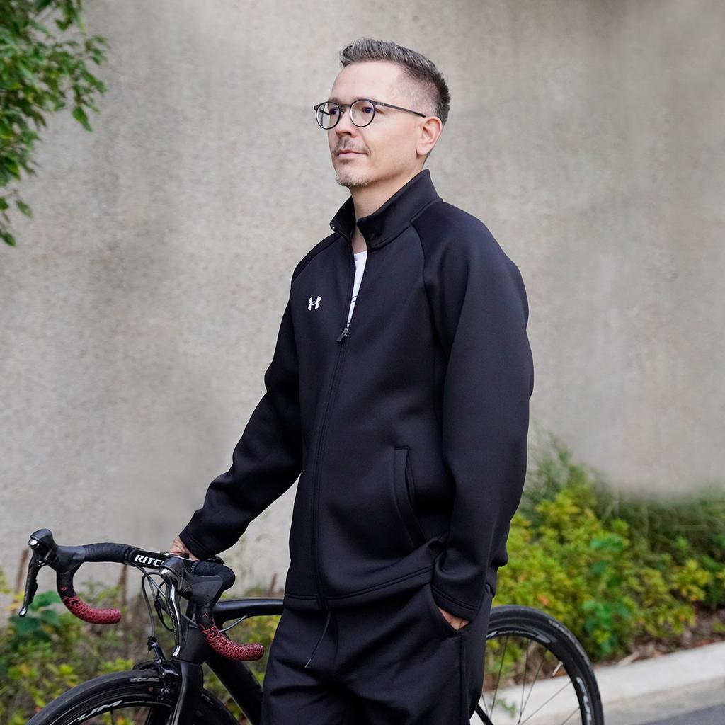 Under Armour Спортивная куртка на молнии со стойкой унисекс Куртки Черный 24600407-001
