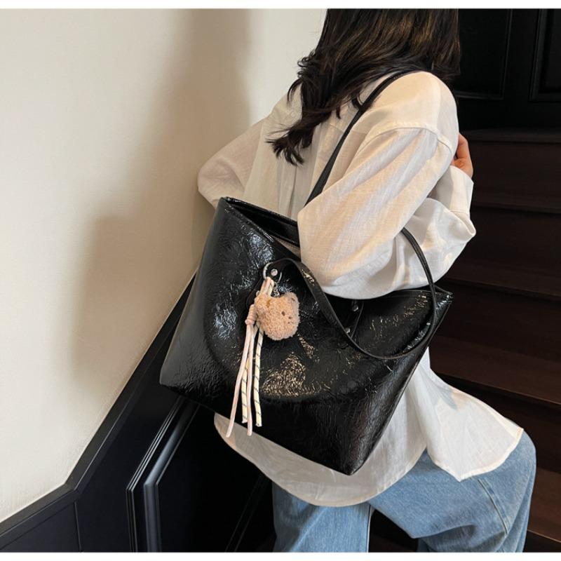 Сумка большой вместимости женская летняя универсальная новая простая на плечо премиальной текстуры сумка-тоут для поездок на работу