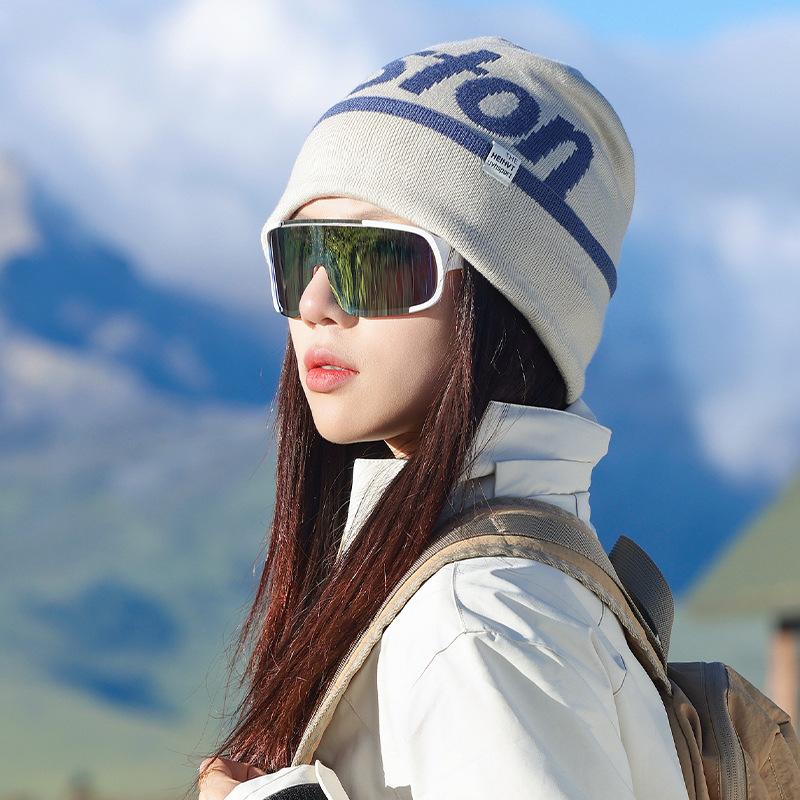 Alphabet jacquard hat women's autumn and winter warm and cold-proof knitted hat thickened flipped brim wool hat sports cold hat