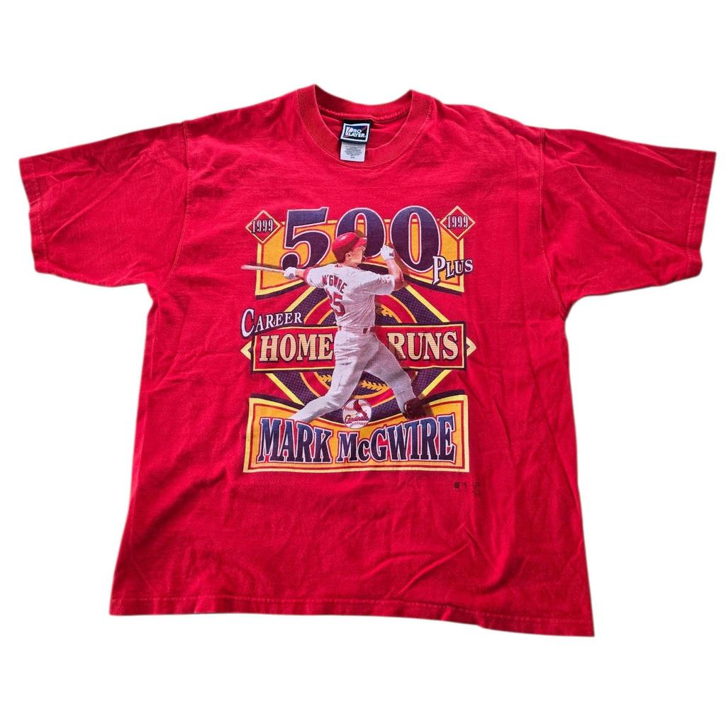 Vintage 1990s St. Louis Cardinals Mark McGwire Graphic T-shirt.