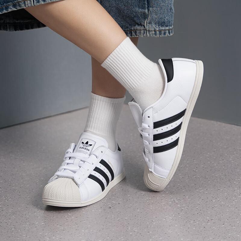 Adidas Sportswear Low-Top Lifestyle Sneakers KK0427