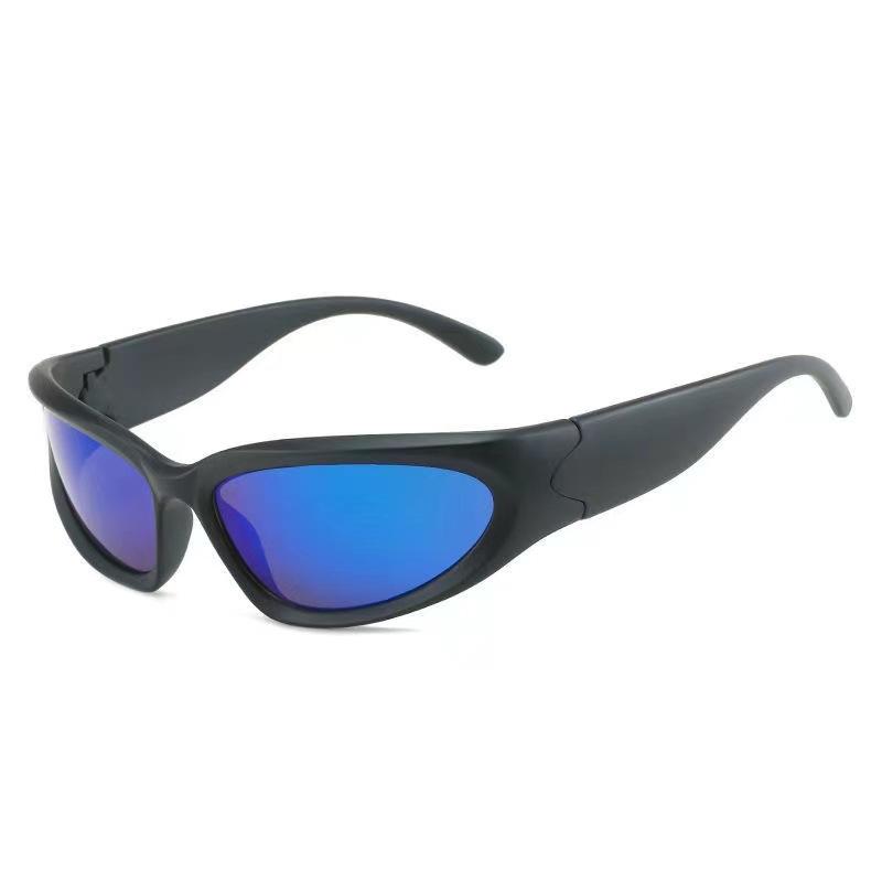 22 Wrap-Around Sports Cat'S Eye Tide Sunglasses Of The Same Style, Posing Catwalk Spice Girls Sunglasses