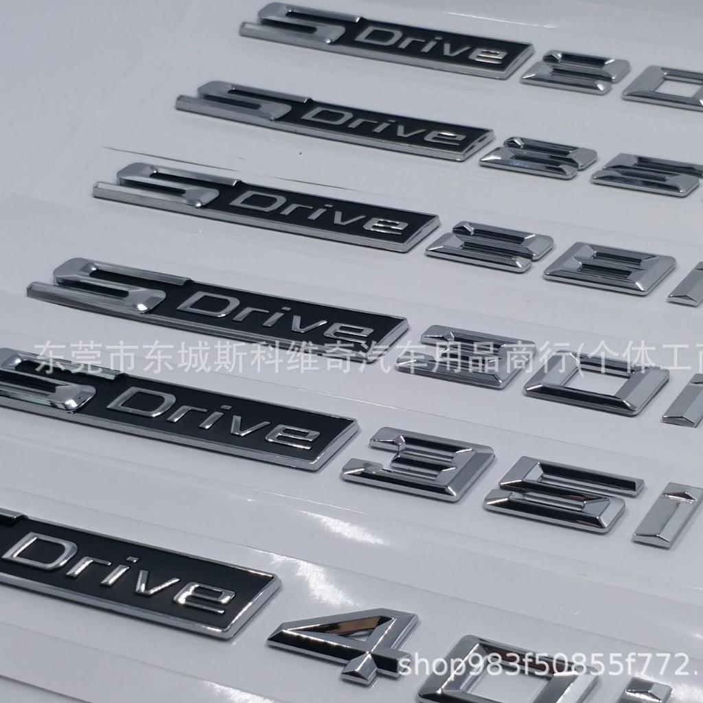 Совместимо с BMW X1, X3, X5, X6: 20i, 28i, 30i, 35i, 40i Sdrive и AWD. Объем двигателя и шильдик на багажнике.